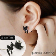 ピアス 片耳用 スタッドピアス バックキャッチピアス レディース 女性 アクセサリー 耳飾り 猫 キャット 立体 フェイクパール かわいい おしゃれ キュート ガーリー モノトーン プレゼント ギフト 黒 白