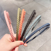 カチューシャ レディース ヘアアクセサリー ヘアバンド 三つ編み マットカラー マット つや消し かわいい おしゃれ きれいめ 女性 女子 大人女子 ヘアアレンジ