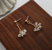 ピアス スタッドピアス フープピアス レディース 女性 アクセサリー 揺れる リング ハート シンプル 上品 きれいめ おしゃれ かわいい 可愛い お出かけ 普段使い パーティ ギフト プレゼント 婦人用