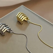 イヤーカフ アメリカンピアス チェーンピアス 単品 片耳用 レディース 女性 アクセサリー ロング 揺れる かわいい おしゃれ 一体型 ゴールドカラー シルバーカラー