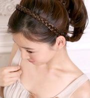 カチューシャ 三つ編みカチューシャ レディース 女性 ヘアアクセサリー ウィッグカチューシャ 三つ編み みつあみ 簡単アレンジ 可愛い お洒落 ヘアアレンジ お出かけ 普段使い 結婚式 パーティ ファッション小物