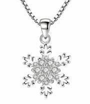 ペンダントトップ ペンダントヘッド チェーンなし アクセサリーパーツ レディース 女性用 雪の結晶 スノーフレーク チャーム フレーム おしゃれ かわいい お出かけ 普段使い カジュアル デイリー シンプル 婦人用 ファッション小物