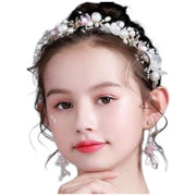 カチューシャ ヘアアクセサリー ヘッドドレス キッズ 女の子 子ども 子供 髪飾り フェイクパール ビーズ ナチュラル お花 フラワー ホワイト 華やか ドレスアクセサリー きれいめ 上品 エレガント かわいい ブライダル キュート ゴールドカラー 高見え 存在感 フォーマル 結婚式 お呼ばれ パーティー ヘッドアクセサリー おしゃれ 花飾り風 発表会
