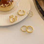 指輪 リング 5点セット アクセサリー レディース 女性 婦人 細め ごつめ 太目 かわいい おしゃれ エレガント クール シンプル ギフト 記念日 誕生日 プレゼント 贈り物 ファッション小物 ゴールドカラー