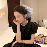 シュシュ レディース ヘアアクセサリー 可愛い 上品 大きめ チュールレース ドット 花 ヘアゴム 髪ゴム 髪飾り ヘアアレンジ まとめ髪 髪留め フラワーモチーフ 水玉 かわいい おしゃれ きれいめ エレガント フェミニン 普段使い お出かけ お呼ばれ 女性 婦人 女の子 大人 彼女 妻 友達 プレゼント 贈り物 ギフト 誕生日 母の日 敬老の日 クリスマス ホワイトデー
