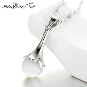 ペンダントトップ ペンダントヘッド チャーム レディース アクセサリー ファッション小物 シルバーカラー カラーストーン風 花の蕾 つぼみ 半透明 揺れる きれいめ カジュアル 上品 ギフト 記念日 誕生日 プレゼント