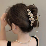 ヘアクリップ バンスクリップ 単品 1個 ヘアアクセサリー レディース 女性 婦人 薔薇 バラ 桜 さくら サクラ フラワー 花 フェイクパール チェーン 髪飾り 髪留め まとめ髪 ヘアアレンジ 大人上品 きれいめ おしゃれ 可愛い オフィス 通勤 エレガント 入学式 卒業式 記念日 結婚式 お呼ばれ パーティー 贈り物 プレセント 母の日 ション小物