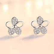 スタッドピアス レディース 女性 アクセサリー ファッション雑貨 フラワー 花 ラインストーン シルバーカラー シンプル かわいい キュート エレガント フォーマル 小さめ 控えめサイズ プレゼント ギフト