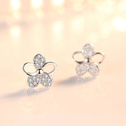 スタッドピアス レディース 女性 アクセサリー ファッション雑貨 フラワー 花 ラインストーン シルバーカラー シンプル かわいい キュート エレガント フォーマル 小さめ 控えめサイズ プレゼント ギフト