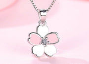 ペンダントトップ ペンダントヘッド レディース アクセサリー プレゼント 誕生日 上品 小さめ 花 桜 フラワー ラインストーン チャーム ビジュー 華奢 小ぶり 揺れる 天然石風 宝石風 ピンク シルバーカラー 普段使い お呼ばれ お出かけ かわいい 可愛い おしゃれ きれいめ 女性 彼女 妻 嫁 大人女子 婦人 ガールズ ギフト 贈り物 記念日 母の日 ホワイトデー