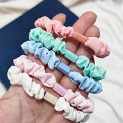 シュシュ ヘアゴム ヘアアクセサリー レディース 女性用 髪留め 髪飾り まとめ髪 ポニーテール 細め カラバリ豊富 デイリー 可愛い おしゃれ 婦人用 ヘアアレンジ