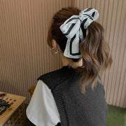 スカーフ レディース リボン ヘアアクセサリー バッグチャーム スリムスカーフ ヘアバンド バンダナ フラワー 花柄 ドット ロゴ おしゃれ かわいい 大人可愛い ヘアアレンジ 細長 バッグスカーフ サテン調 女性用 婦人用 ファッション小物