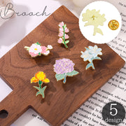 ブローチ タックピン ペンズ ラペルピン レディース 女性用 アクセサリー 花 フラワー ワンポイント かわいい 上品 フェミニン 洋服 バッグ 鞄 カバン ゴールドカラー ギフト プレゼント 贈り物