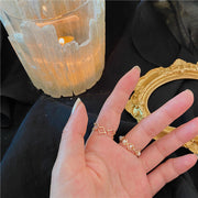 指輪 オープンリング レディース アクセサリー パール調 おしゃれ 上品 華やか かわいい ギフト 贈り物 プレゼント 女性用 婦人用 波形 ウェーブ ファッション小物