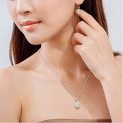 ペンダントトップ ペンダントヘッド ネックレスチャーム レディース 女性 アクセサリー ストーン 丸 球体 ボール ジュエリー 半透明 ファッション小物 おしゃれ シンプル かわいい きれいめ 上品 ギフト プレゼント 記念日 お祝い 結婚式 パーティ フォーマル 白