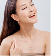 ペンダントトップ ペンダントヘッド ネックレスチャーム レディース 女性 アクセサリー ストーン 丸 球体 ボール ジュエリー 半透明 ファッション小物 おしゃれ シンプル かわいい きれいめ 上品 ギフト プレゼント 記念日 お祝い 結婚式 パーティ フォーマル 白