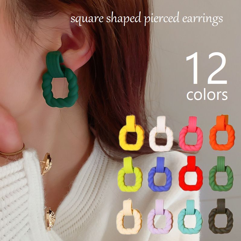 ピアス ビッグモチーフ スタッドピアス ツイスト スクエア レディース アクセサリー 耳飾り ジュエリー ポップ ビビッド 可愛い 四角 イエロー レッド パープル ピンク ブルー