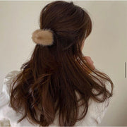 ヘアゴム 髪ゴム レディース 女性 ヘアアクセサリー ファッション雑貨 小物 フェイクファー ふわふわ もこもこ 無地 オフホワイト ブラック レッド かわいい キュート ガーリー カジュアル ポップ 秋 冬