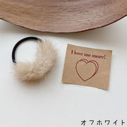 ヘアゴム 髪ゴム レディース 女性 ヘアアクセサリー ファッション雑貨 小物 フェイクファー ふわふわ もこもこ 無地 オフホワイト ブラック レッド かわいい キュート ガーリー カジュアル ポップ 秋 冬