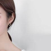 ピアス スタッドピアス 両耳用 アクセサリー レディース 女性 婦人 サークル ラウンド ラインストーン かわいい おしゃれ ギフト プレゼント 贈り物 ファッション雑貨