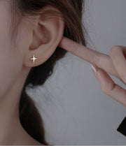 スタッドピアス アシンメトリー レディース アクセサリー 小ぶり 小さめ 星 スター かわいい おしゃれ シンプル 女性用