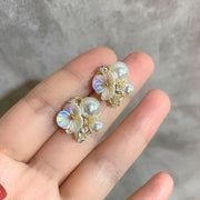 ピアス スタッドピアス 耳飾り アクセサリー レディース 女性 フェイクパール フェイクストーン 可愛い フラワーモチーフ おしゃれ お出掛け ご褒美 プレゼント 誕生日 彼女 普段使い パーティー