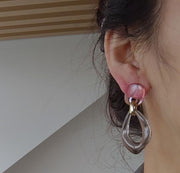 ピアス レディース アクセサリー スタッドピアス 大ぶり 揺れる アンティーク風 レトロ調 おしゃれ 女性用 オーバル 楕円 クリア ギフト プレゼント