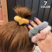 シュシュ ヘアゴム レディース 大人 ヘアアクセサリー ふわふわ もこもこ フェイクファー ハート 可愛い リングゴム 髪飾り 髪留め ヘアアレンジ まとめ髪 おしゃれ お洒落 かわいい ガーリー デイリー 普段使い 女性 婦人 彼女 妻 友達 ギフト 贈り物 母の日 敬老の日 ホワイトデー