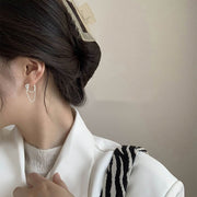 ピアス フープピアス リングピアス レディース 女性 アクセサリー チェーン 揺れる 垂れる サークル シンプル シルバカラー お洒落 おしゃれ かわいい 普段使い デイリー お出かけ 耳飾り ギフト プレゼント 婦人用