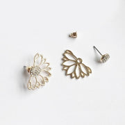 ピアス スタッドピアス バックキャッチピアス レディース 女性 アクセサリー ラインストーン キラキラ シルバーカラー ゴールドカラー お洒落 可愛い ファッション小物 ギフト プレゼント