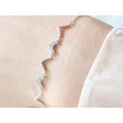 ブレスレット アクセサリー レディース 女性用 ファッション小物 ラインストーン ウェーブ ギザギザ V字 上品 清楚 エレガント おしゃれ かわいい プレゼント ギフト 誕生日 記念日 デイリー 普段使い 通勤 オフィスファッション