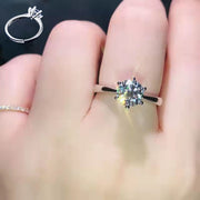指輪 リング オープンリング レディース アクセサリー ラインストーン キラキラ 記念日 誕生日 恋人 贈り物 プレゼント きれい 高級感 上品