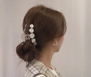 ヘアクリップ バンスクリップ ヘアアクセサリー レディース 髪留め 髪飾り まとめ髪 ヘアアレンジ 上品 フェミニン 大人女子 オフィス カジュアル フェミニン パーティー お呼ばれ 結婚式 女性 婦人
