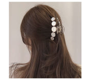 ヘアクリップ バンスクリップ ヘアアクセサリー レディース 髪留め 髪飾り まとめ髪 ヘアアレンジ 上品 フェミニン 大人女子 オフィス カジュアル フェミニン パーティー お呼ばれ 結婚式 女性 婦人