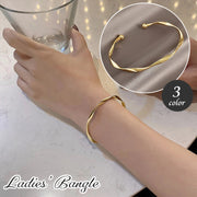 バングル ブレスレット レディース アクセサリー 女性用 メタル シルバーカラー ゴールドカラー C型 ツイスト ひねり シンプル カジュアル おしゃれ プレゼント 普段使い ギフト 贈り物