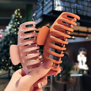 バンスクリップ ヘアクリップ レディース 女性 婦人 ヘアアクセサリー 髪飾り まとめ髪 後ろ髪 ヘアアレンジ 簡単 マットカラー シンプル 大ぶり 大きめ かわいい カジュアル 定番 おしゃれ お出かけ 通勤 デイリー 黒 青 緑 ピンク アズキ 橙