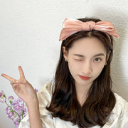 カチューシャ レディース 女性用 ヘアアクセサリー 髪飾り リボン 大きめ ガーリー キュート かわいい おしゃれ お出かけ 黒 ピンク