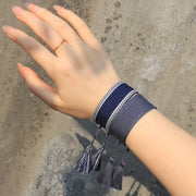 ミサンガ ブレスレット 男女兼用 ユニセックス レディース メンズ 手首飾り アクセサリー タッセル付き 黒 白 ベージュ ピンク おしゃれ シンプル プレゼント ギフト お出かけシーン カラバリ豊富