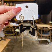 フックピアス スタッドピアス レディース 女性 アクセサリー ファッション雑貨 ハート アシンメトリーデザイン ブラック ホワイト ゴールドカラー かわいい キュート ガーリー フェミニン プレゼント ギフト