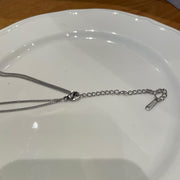 ネックレス 重ね付け風 二連 レディース 女性 アクセサリー チェーン プレート シルバーカラー シンプル おしゃれ かわいい 首飾り お出かけ 普段使い ギフト プレゼント ファッション小物