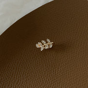 イヤーカフ イヤークリップ 片耳用 レディース アクセサリー 単品 リーフ ラインストーン 上品 小さめ 重ね付け 葉っぱ かわいい