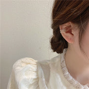 イヤーカフ イヤカフ レディース アクセサリー 片耳用 1個売り ゴールドカラー ウェアリング C型 4連風 4重 フェイクパール ラインストーン キラキラ 幅広 ピアスホール不要 軟骨 上品 華やか イヤークリップ 挟む 存在感 ギフト プレゼント 穴あけ不要 女性用 おしゃれ ファッション小物 おしゃれ 婦人用 プレゼント 贈り物 ギフト 誕生日 記念日 お出かけ ファッション小物
