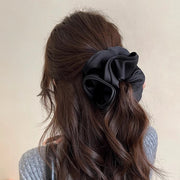 シュシュ ヘアゴム レディース ヘアアクセサリー フリル 大きめ サテン風 光沢感 髪飾り 髪留め ヘアアレンジ まとめ髪 無地