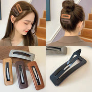 ヘアピン パッチン留め 2個セット ヘアアクセサリー 髪飾り 髪留め レディース 女性 アクセサリー スリーピン スクエア 長方形 フェイクレザー ファッション小物 まとめ髪 ヘアアレンジ 前髪 無地 単色 大人かわいい おしゃれ お出かけ 通勤 ギフト プレゼント 黒 マスタード ベージュ 茶 藍 赤 黄