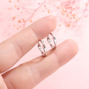 フープピアス レディース アクセサリー ツイストフープ 輪っか 小ぶり 耳飾り ゴールドカラー シルバーカラー シンプル 上品 デイリー オフィス ベーシック