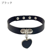 チョーカー 首飾り レディース 女性 アクセサリー ファッション雑貨 幅広 太め チャーム付き ハート スナップボタン フェイクレザー 無地 レッド ブラック おしゃれ かわいい キュート パンクロック系 プレゼント ギフト