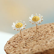 スタッドピアス 両耳用 レディース アクセサリー 女性用 小粒 小さめ シンプル フラワー 小花 おしゃれ かわいい 上品 カジュアル デイリー お出かけ デート ガーリー キュート ギフト プレゼント 贈り物 普段使い 婦人用