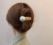 ヘアクリップ ヘアアクセサリー レディース フェイクパール パール調 髪留め まとめ髪 ヘアアレンジ 華やか おしゃれ かわいい 大人上品 きれいめ 挟むだけ 簡単 女性用 婦人用 ゴールド シルバー
