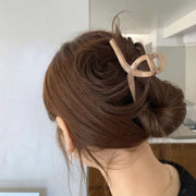 ヘアクリップ バンスクリップ ワニクリップ レディース ヘアアクセサリー 結び目 大きめ シンプル 無地 単色 髪飾り 髪留め まとめ髪 ヘアアレンジ かわいい おしゃれ カジュアル デイリー 普段使い お出かけ 髪かざり 髪どめ ファッション小物 雑貨 女性 ホワイト グリーン ブラック べっ甲柄 ピンク ワイン グレー カーキ クリア