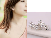 ピアス フープピアス レディース 女性 アクセサリー サークル 円形 リングタイプ フラワー お花 きれいめ シンプル シルバーカラー お洒落 おしゃれ かわいい 普段使い お出かけ 耳飾り ギフト プレゼント 婦人用